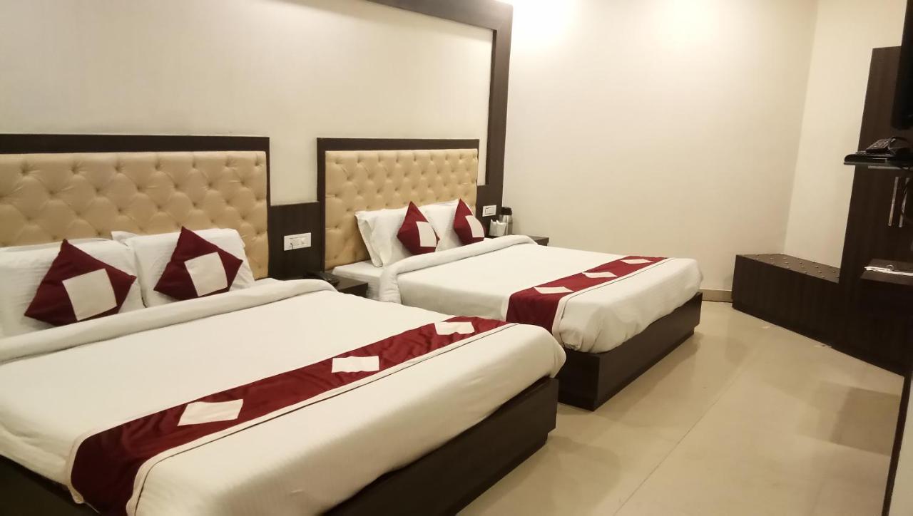 Hotel Krishna Katra  Luaran gambar