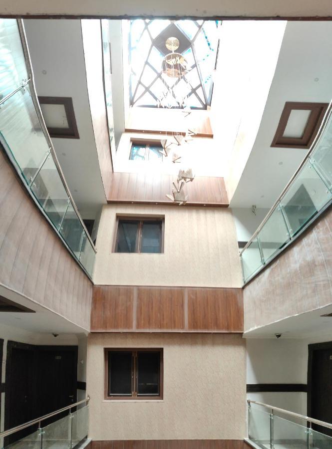Hotel Krishna Katra  Luaran gambar